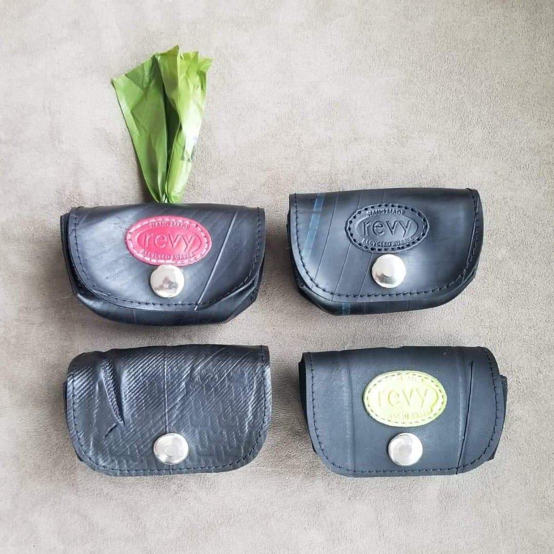 Rubber Doggy Snap Bag Holder