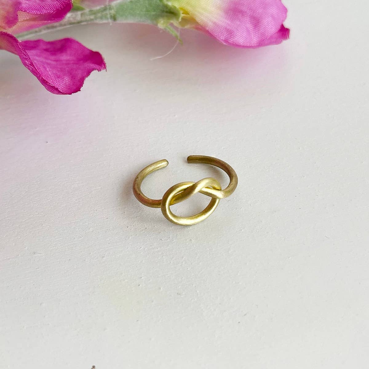 Gold Knotted Circle Ring