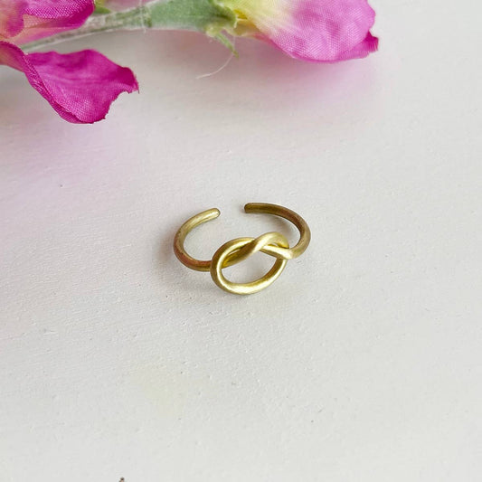 Gold Knotted Circle Ring