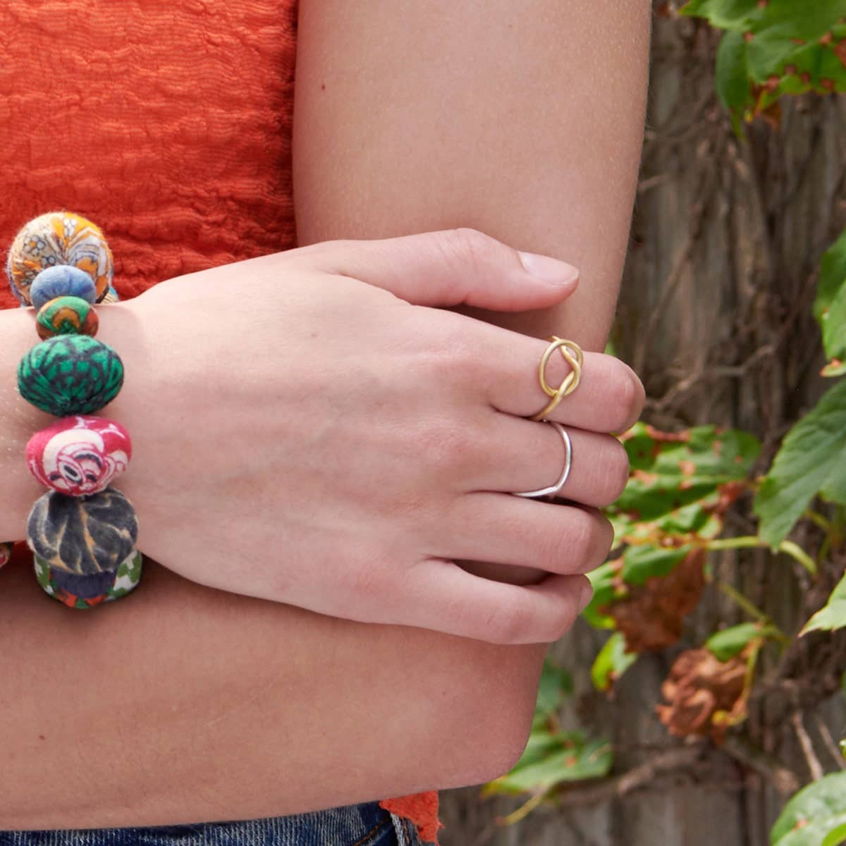 Gold Knotted Circle Ring