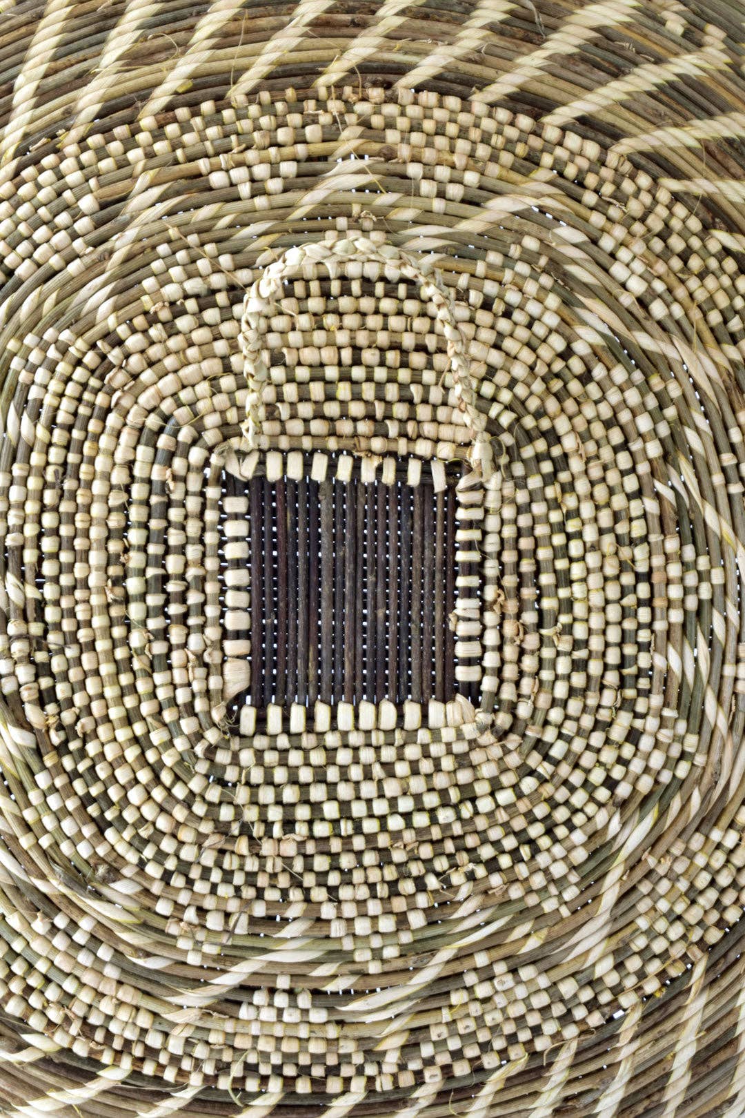 BaTonga All-Natural Plateau Basket with Star Pattern