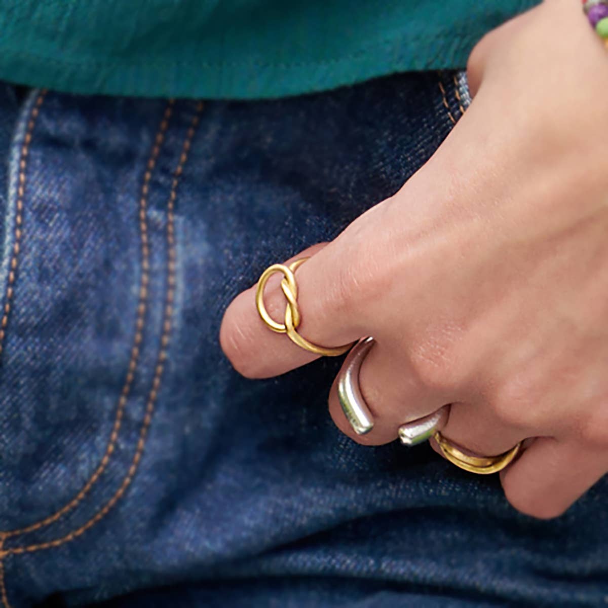 Gold Knotted Circle Ring