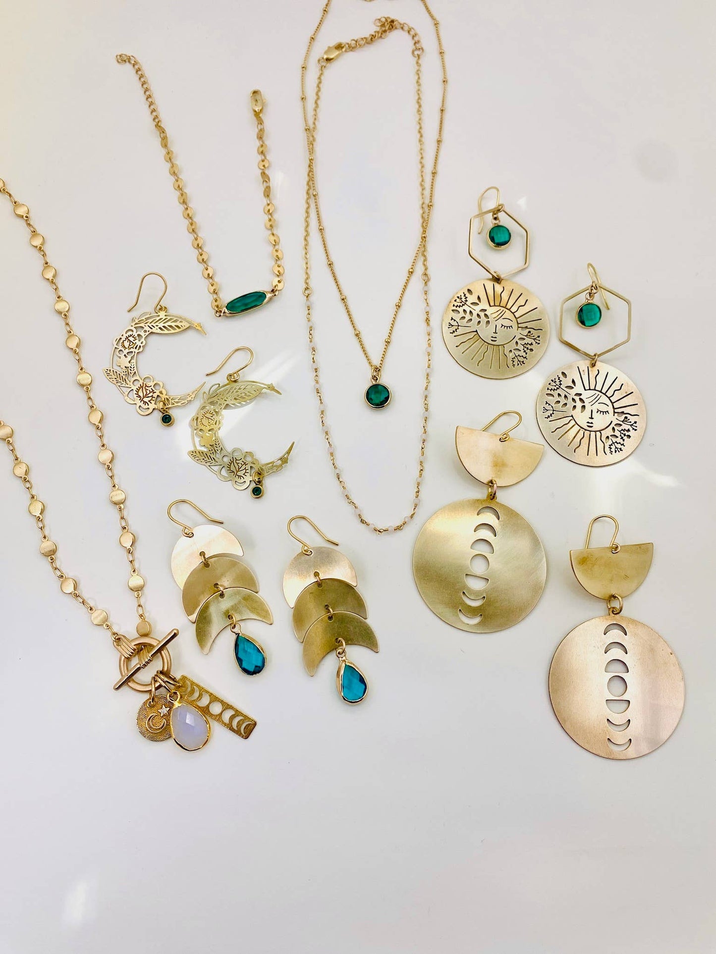 Round Faceted Sea Green Glass Pendant