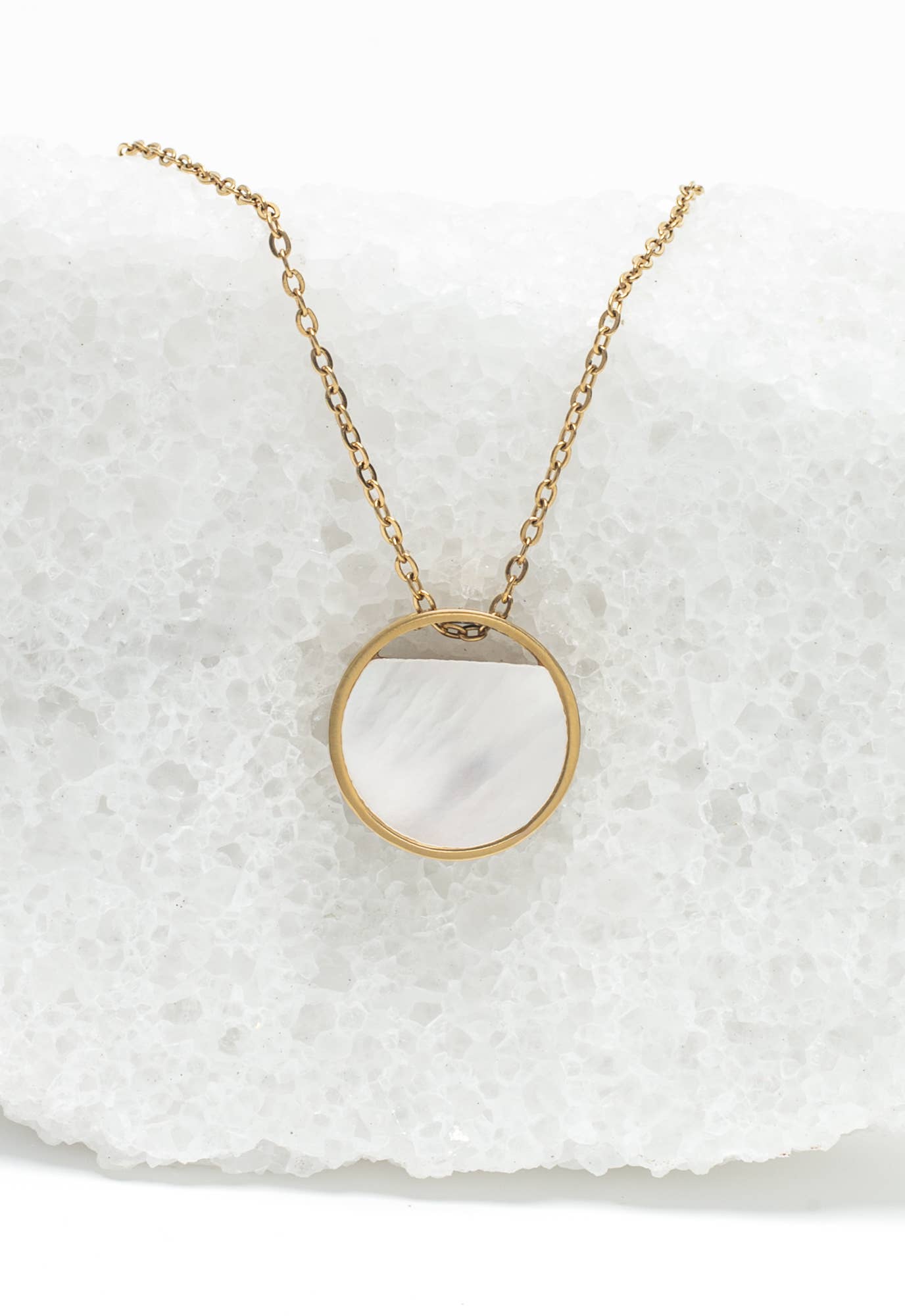 Iris Mother-of-Pearl Necklace