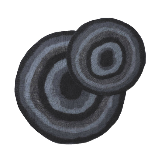 Black Agate 18" Wool Pet Mat