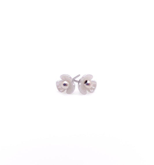 Niña Handmade Flower Stud Earrings