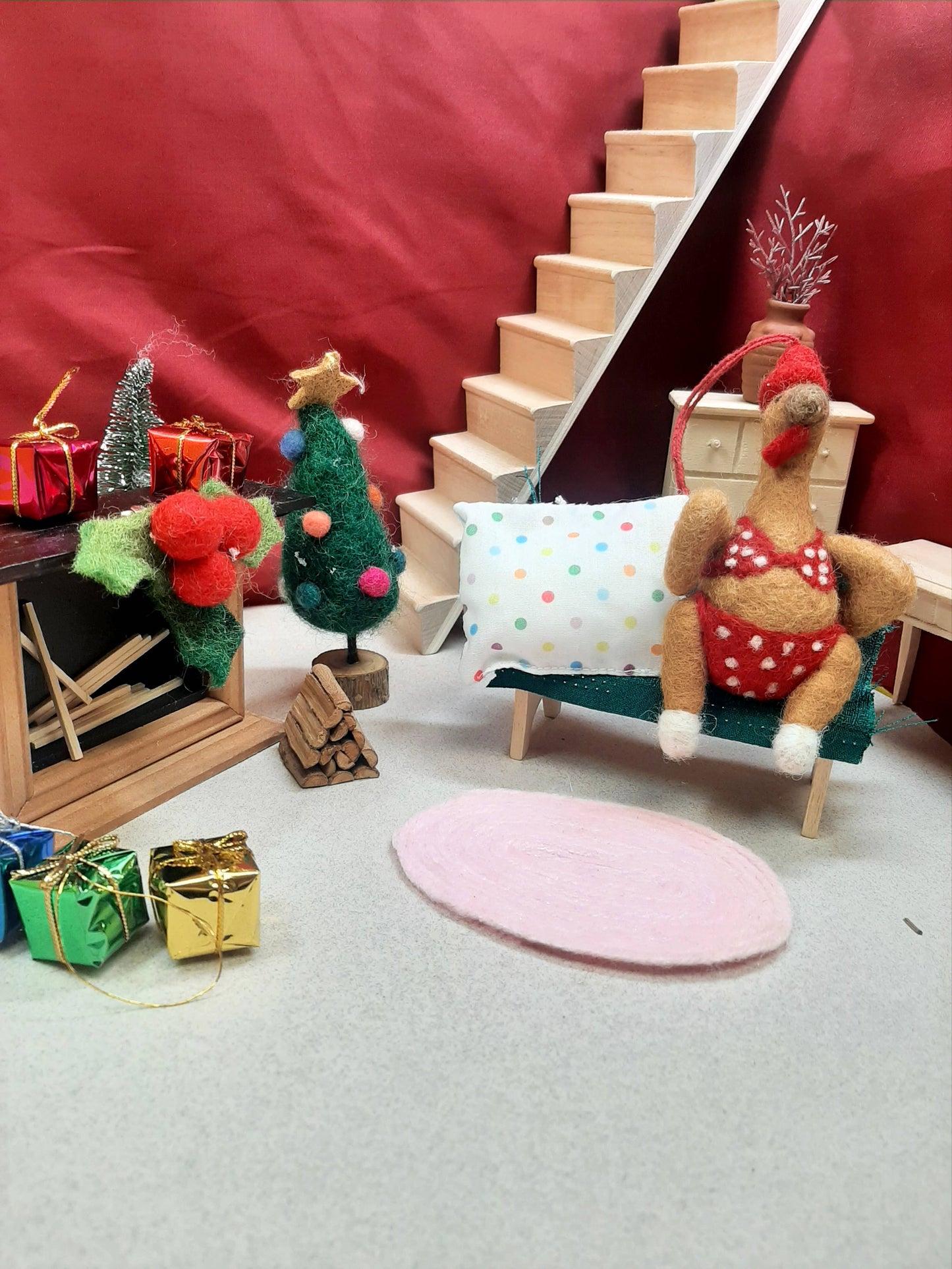 Handmade Felt Mini Xmas Tree on Wooden Stand