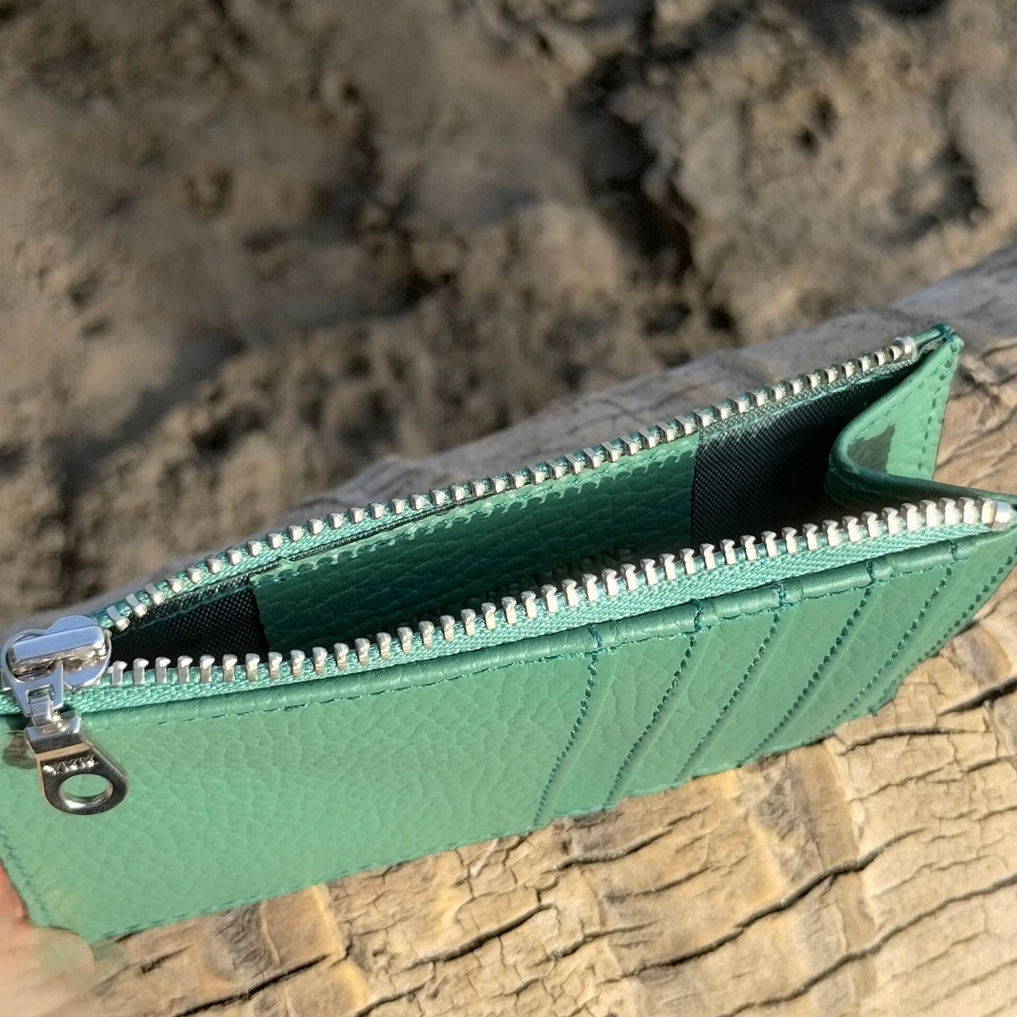 Leaf Green Zippered Card Wallet