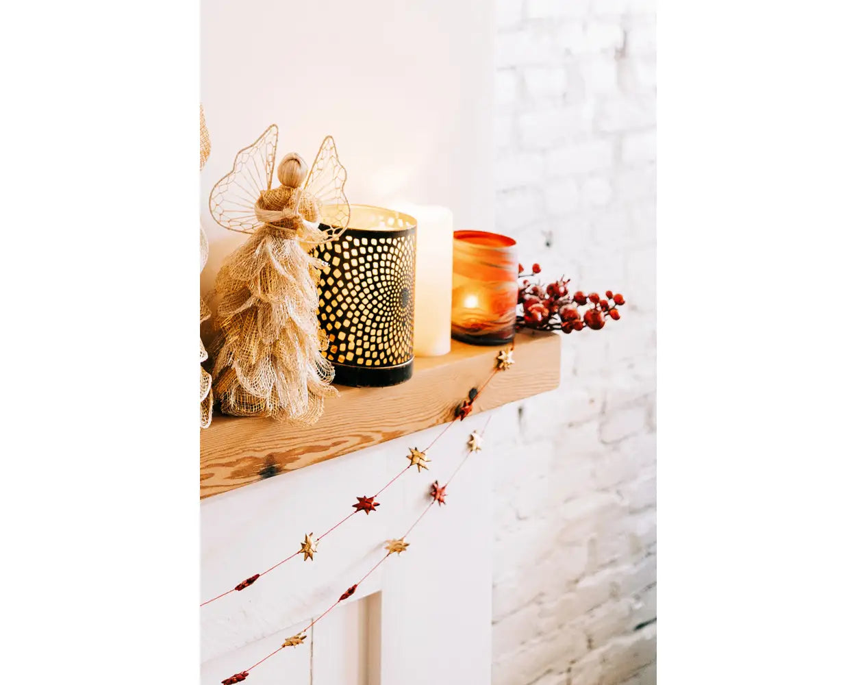 Red & Gold Palm Star Garland